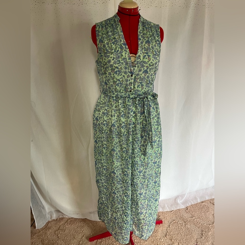 Disney “Alice” button through dress size Large